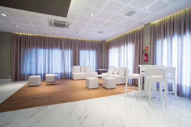 Imagem Sala comercial à venda em Porto Alegre, Petrópolis, 48,2m²