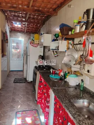 Imagem Casa à venda em Uberaba: 2 dormitórios, churrasqueira e varanda gourmet!