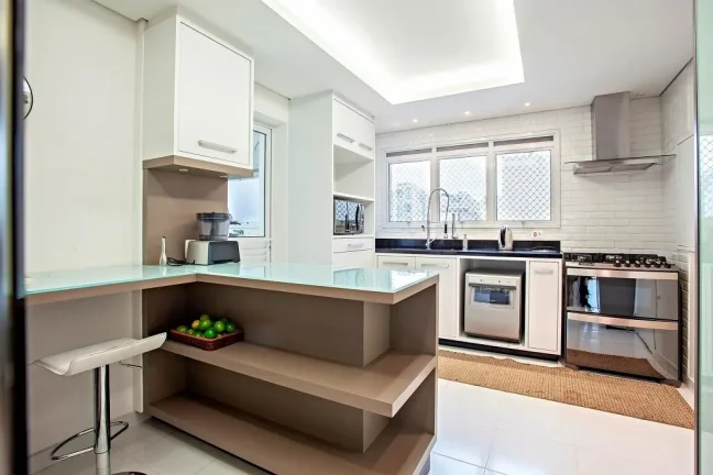Imagem Apartamento 258M², 3Q, 3 Suítes, 2 Salas, 5 Banheiros, 4 Vagas, Varanda Gourmet, Academia, Piscinas, Churrasqueira, Salão de Festas e Jogos, Depósito.
