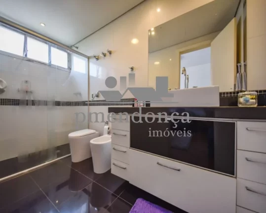 Imagem Belíssimo apartamento de Alto Padrão na rua Oscar Freire em Pinheiros.