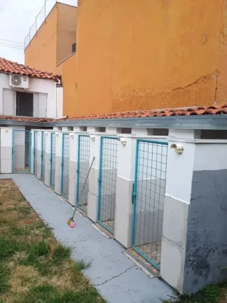 Imagem Ponto Comercial em Sorocaba-SP: Locação na Vila Hortência com 3 salas, 1 banheiro e 220m² de área!