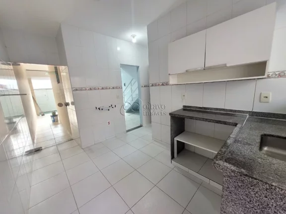 Imagem Imperdível! Casa à venda em Macaé-RJ, bairro Sol E Mar: 3 quartos, 2 suítes, 1 sala, 3 banheiros, 1 vaga, 100m². Confira!