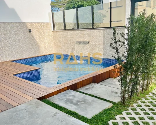 Imagem Casa com arquitetura moderna no Bairro América. Área construída de 204m² Possui 3 suítes amplas...