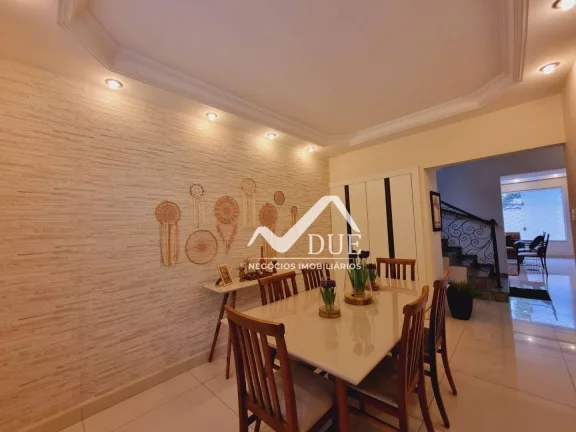 Imagem Sobrado com 3 dormitórios à venda, 375 m² por R$ 1.517.000,00 - Macuco - Santos/SP