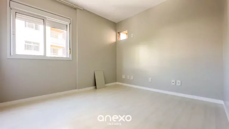 Imagem Apartamento para Locação em Blumenau com 3 dormitórios sendo 3 suítes com 2 vagas de garagem.