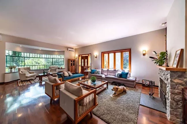 Imagem Cond Palos Verdes - 3 lotes (4.373m²) 6 dorm/4sts, reformada e modernizada
