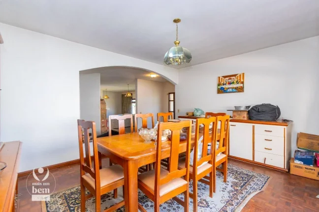 Imagem Casa Térrea averbada com 4 quartos à venda, 377 m² por R$ 1.690.000 - Capão da Imbuia - Curitiba/PR