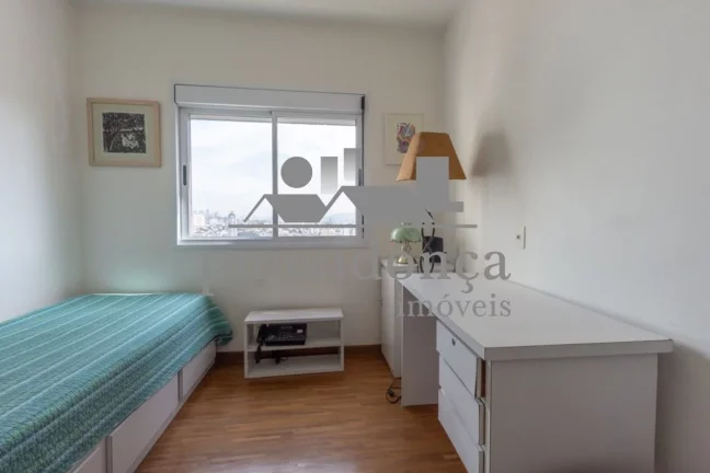 Imagem Apartamento a venda no Sumaré com 3 Quartos ( 2 suítes) e 3 vagas, 167 m²