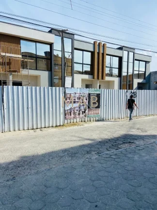 Imagem Excelente oportunidade: Casa à venda em Florianópolis-SC, bairro Ingleses do Rio Vermelho, 2 suítes MASTER, sala estar/jantar e muito mais!
