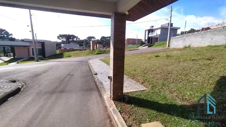 Imagem Sobrado em condomínio, a venda 03 quartos c/suíte no Bairro Rincão em Colombo -PR