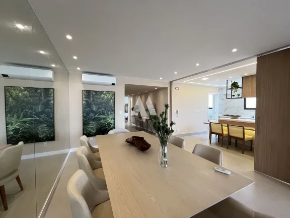 Imagem Apartamento Alto Padrão à venda com 3 suítes e Vista Parcial para o Mar no Boqueirão em Santos/SP