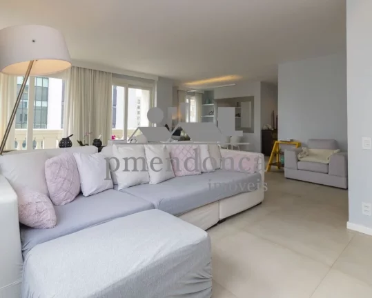 Imagem Apartamento com 258m² no Alto de Pinheiros, 4 suítes e 4 vagas.