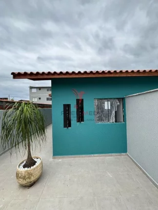 Imagem Linda casa de 2 quartos , com piscina, área gourmet,á venda em Itanhaém