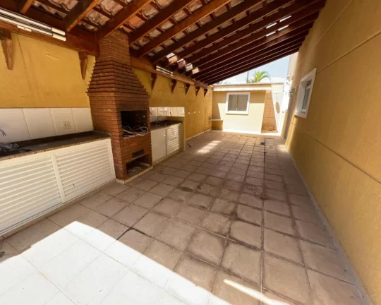 Imagem Sobrado São Francisco condomínio, 4 dorm , piscina.