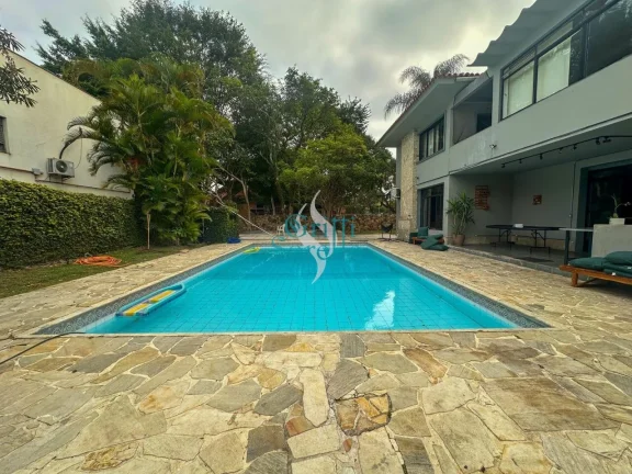 Imagem Casa/Sobrado à Venda em Alto de Pinheiros - São Paulo/SP.