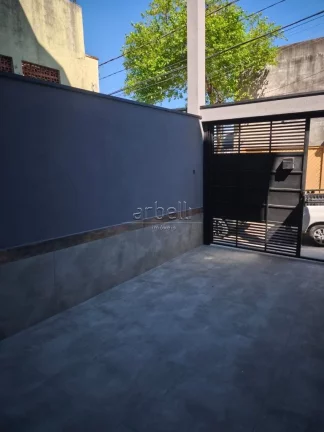 Imagem Sobrado com 160 M², 03 dormitórios sendo 01 suíte, 1 banheiro social e lavabo, sala para dois amb...