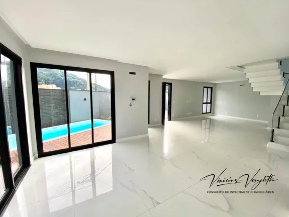 Imagem Casa / Sobrado para Venda em Camboriú / SC no bairro São Francisco de Assis