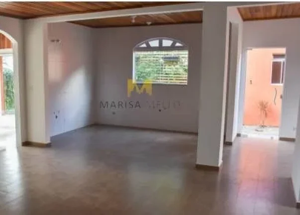Imagem Maravilhosa Casa de Campo em Condomínio Resort Fazenda - Piscinas, 3 quartos sendo 2 suites em Piraquara