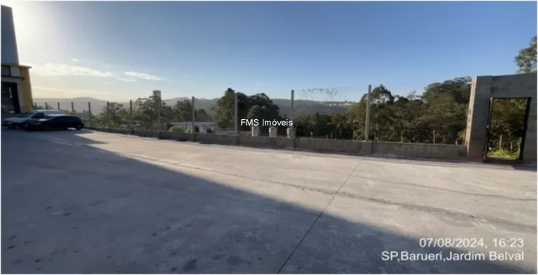 Imagem Galpão com 300m2 em Jandira/SP