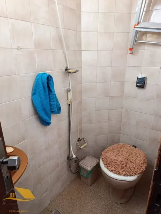 Imagem Vendo Apartamento no Centro com 3 Quartos Mais Dependência Completa e Garagem