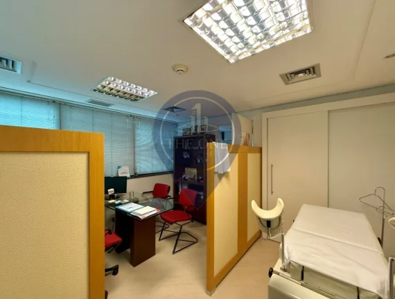 Imagem Conjunto Comercial à Venda em Moema com 2 Banheiros, 1 Vaga e 47m² - São Paulo-SP