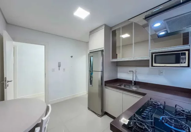 Imagem Apartamento com 3 suítes e 3 vagas - Centro de Balneário Camboriú/SC