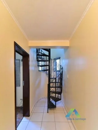 Imagem PAULICEIA Sobrado 310M², 4 dormitórios, 1 suíte, 4 vagas com ótima localização e valor !!!