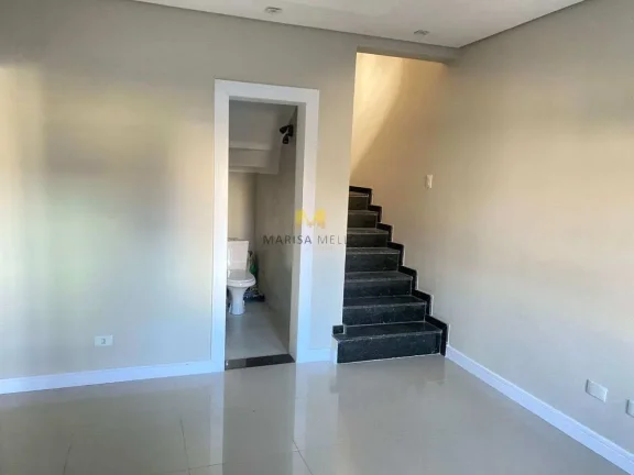 Imagem Maravilhosa Casa Triplex à venda com 3 quartos 1 suíte , Espaço Gourmet, 210m2 ,3 quadras do Centro de Piraquara,Bairro Araçatuba