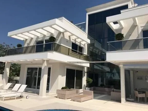 Imagem Casa com 6 dormitórios, 1000 m² - Jurerê Internacional - Florianópolis/SC