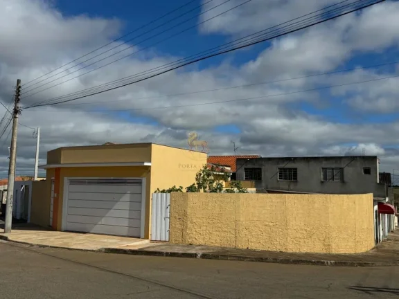 Imagem Casa Térrea de Esquina com Potencial Comercial – 3 Dormitórios (1 Suíte) | Santa Inês – Itapetininga