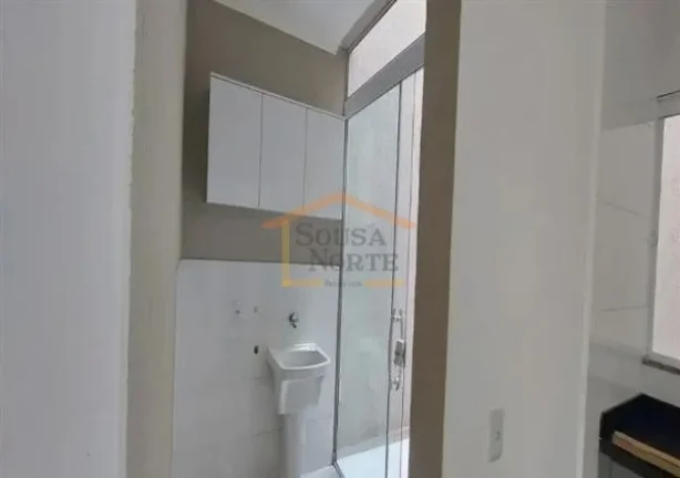 Imagem Apto 2 dormitórios, sala, cozinha, área de serviço, quintal e 1 banheiro com box e chuveiro, semi...