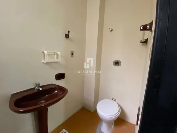 Imagem Sala comercial para alugar no Rio Branco, Porto Alegre - 1 banheiro, 1 sala