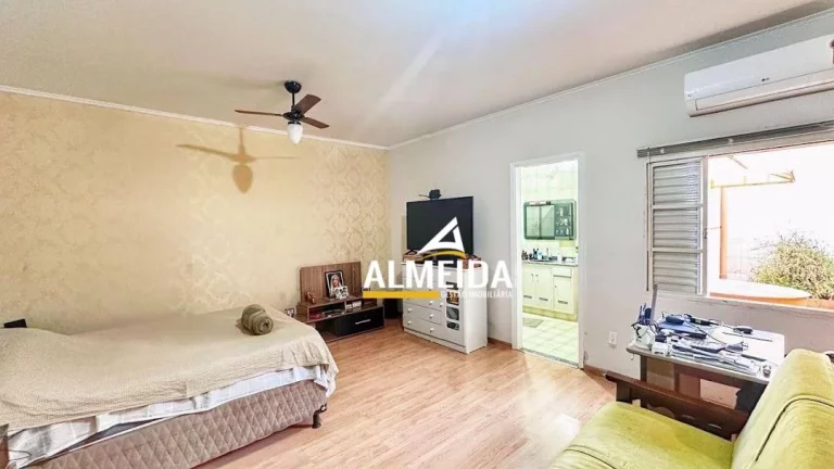 Imagem Casa com 3 dormitórios à venda, 180 m² por R$ 450.000,00 - Centro - Santa Gertrudes/SP