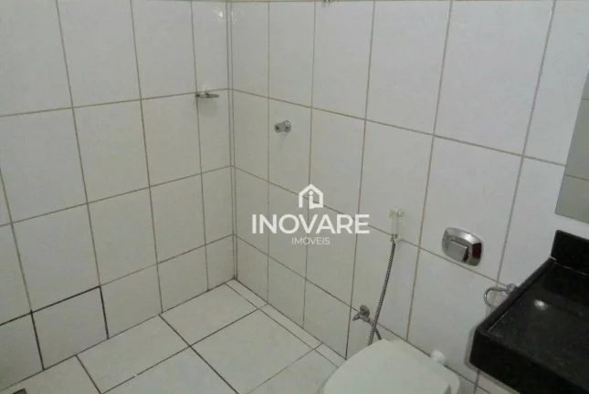 Imagem Casa com 2 dormitórios para alugar, 90 m² por R$ 1.300,00/mês - Vila Vitória - Itumbiara/GO