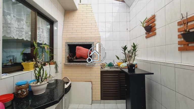Imagem Sobrado com AMPLO ÁTICO, 170,34m² privativos, FRENTE PARA RUA, localizado no Bairro Boqueirão, Cu...