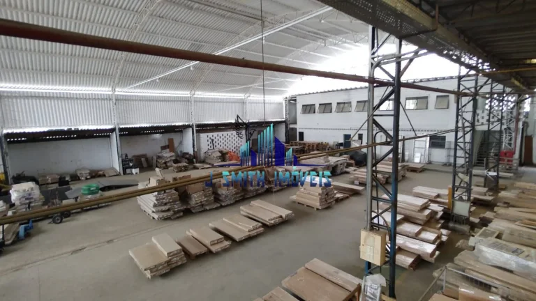 Imagem GALPÃO INDUSTRIAL. AC. 1.600m² DE CONSTRUÇÃO. 2 DOCAS
