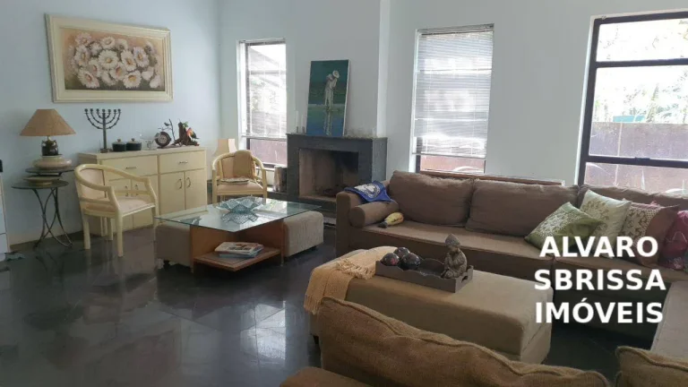Imagem Casa Assobradada com Charme Arquitetônico em Itu/SP