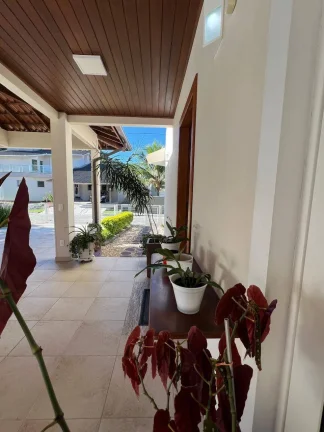 Imagem Casa 4 quartos Sambaqui