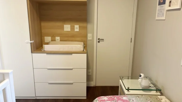 Imagem Apartamento 133M², 3Q, 3 Suítes, 5 Banheiros, 3 Vagas, Piscina Climatizada, Infantil e Raia de 25M, Sauna, Salão de Festas e Jogos, Churrasqueira.
