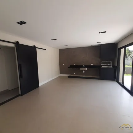 Imagem Casa em Condomínio À Venda em Itatiba/SP com 4 suítes com closet e piscina