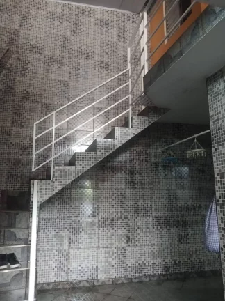 Imagem Sobrado Maravilhoso 240 m² 3 Dormitórios 2 vagas de Garagens Estuda Carro