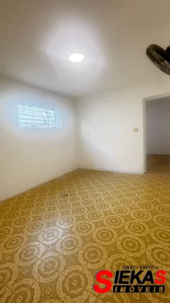 Imagem Casa Comercial para Locação em São Paulo-SP na Chácara Mafalda: 6 salas, 1 banheiro, 4 vagas de garagem e 150m² de área.