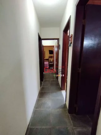 Imagem Casa com 3 dormitórios à venda, 130 m² por R$ 440.000 - Balneário São Pedro - São Pedro da Aldeia/RJ