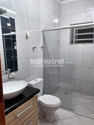 Imagem Imóvel completo na Região Sul de Londrina com 252m², jardim privativo, churrasqueira e aquecedor solar