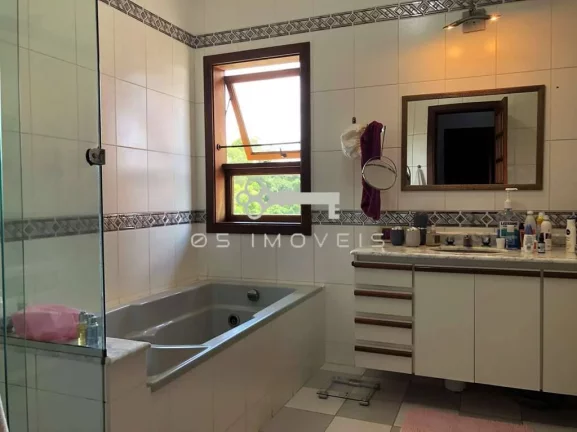 Imagem Granja Viana II Glebas 4 e 5 - Casa com 04 suítes, gourmet, piscina!