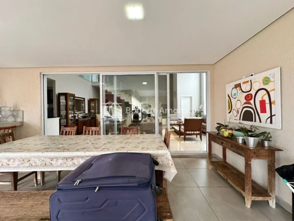 Imagem Belíssima Casa de Condomínio à Venda no Villa Lobos em Paulínia.

Casa com 3 suítes sendo uma d...
