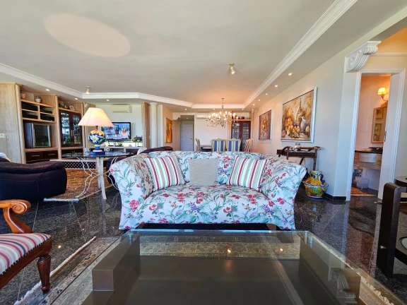 Imagem Venda de Apartamento na Riviera de São Lourenço Módulo 06: 4 Suítes, 4 Vagas e Varanda Espaçosa com Vista para o Mar!