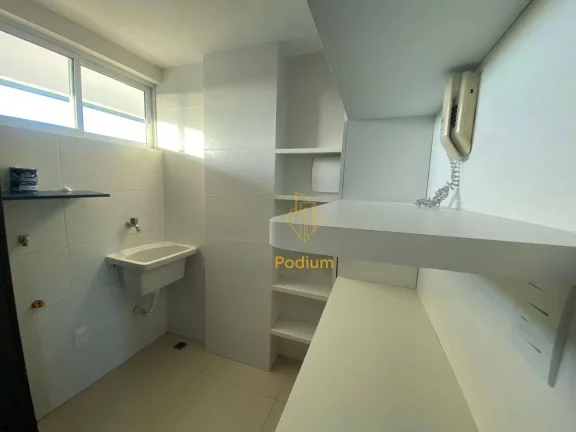 Imagem Apartamento semi-mobiliado com varanda/ sacada no Bessa - AP0294