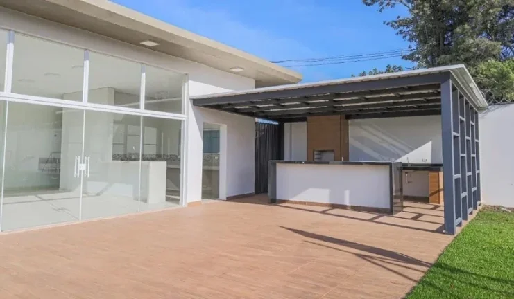 Imagem Casa Térrea de Alto Padrão no Condomínio Reserva São José com Piscina, 4 Suítes e Home Office