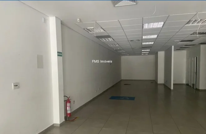 Imagem Loja Comercial de Alto Padrão no Paraíso: 6 Banheiros, 4 Vagas e 455 m² em São Paulo-SP